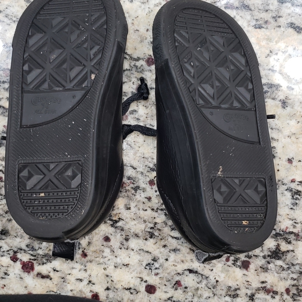 Converse All Star Toddler Size 9 Sneakers - Picture 7 of 9